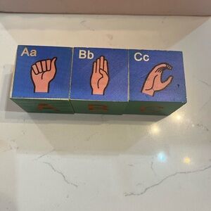 Wooden ABC Blocks with Sign Language Letters - Blue & Green
